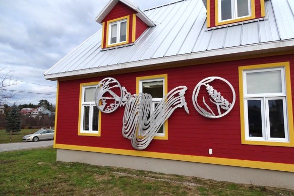 Sculpture de Pierre_Leblanc_Chute-Saint-Philippe